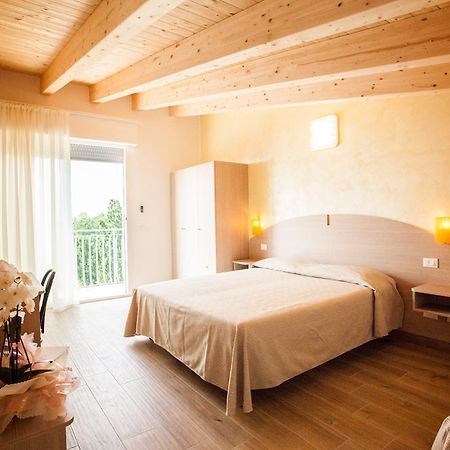 Albergo Paris ซอตโตมารีนา ภายนอก รูปภาพ