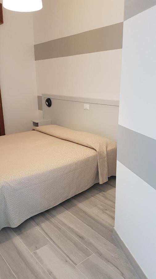 Albergo Paris ซอตโตมารีนา ภายนอก รูปภาพ