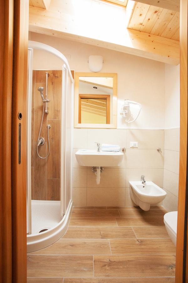 Albergo Paris ซอตโตมารีนา ภายนอก รูปภาพ