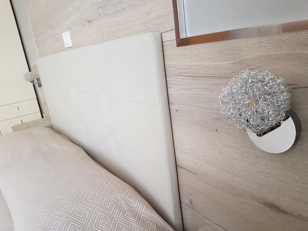 Albergo Paris ซอตโตมารีนา ภายนอก รูปภาพ