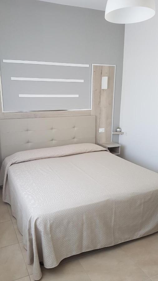 Albergo Paris ซอตโตมารีนา ภายนอก รูปภาพ